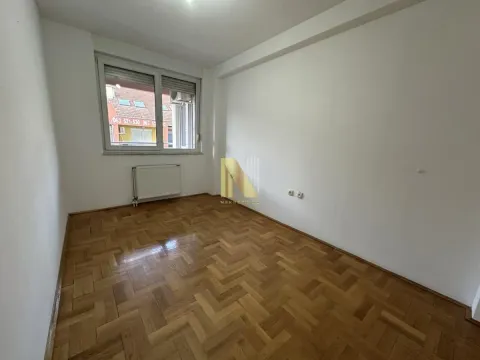 Izdavanje, poslovni prostor, 45m², Bulevar Oslobodjenja, Novi Sad Sve Podlokacije - image 6