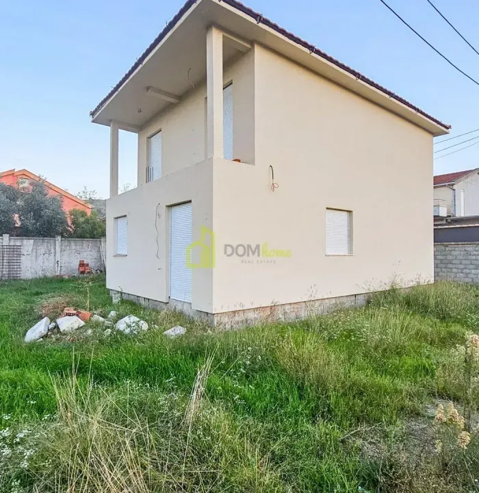Prodaja, kuća, 120m², Dahna, Podgorica