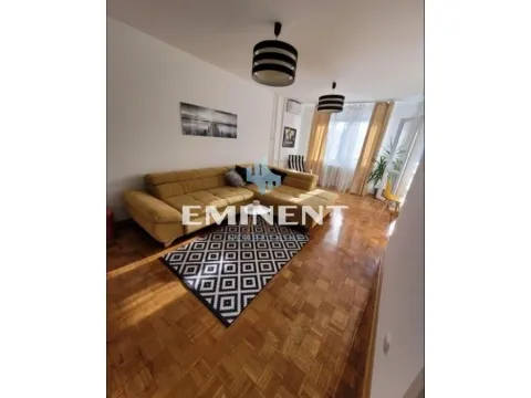 Izdavanje, trosoban stan, 67m², Novi Beograd Blok 22, Novi Beograd Sve Podlokacije