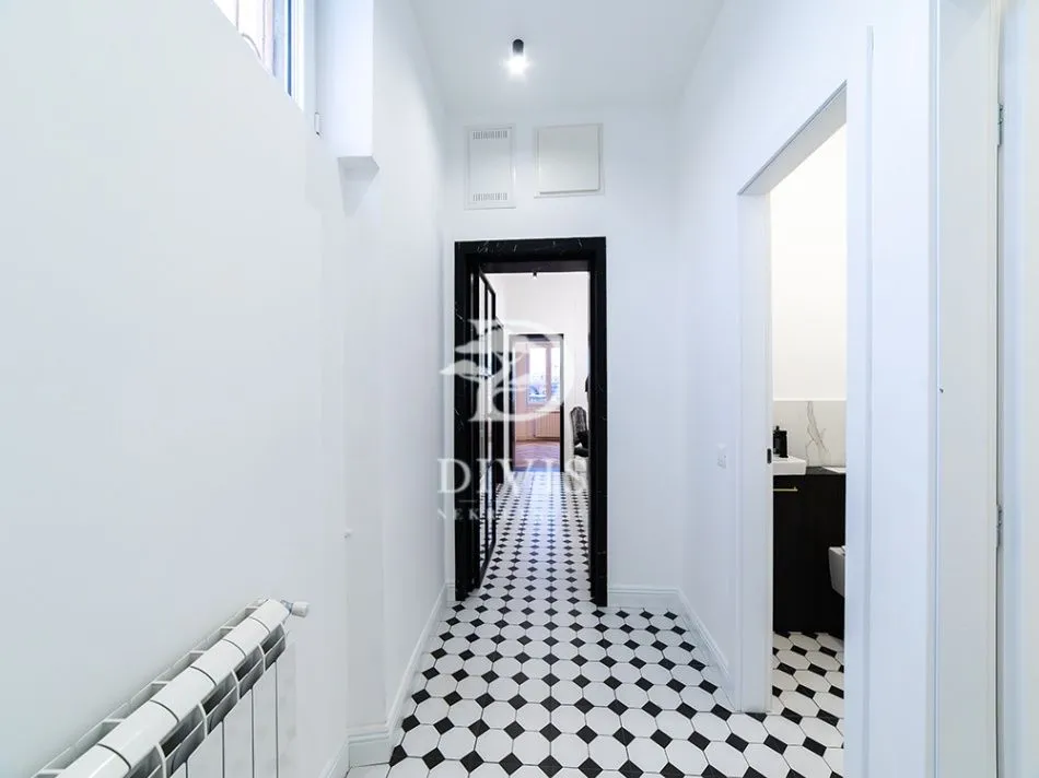 Sale, three bedroom apartment, 92m², Vračar Centar, Vračar Sve Podlokacije