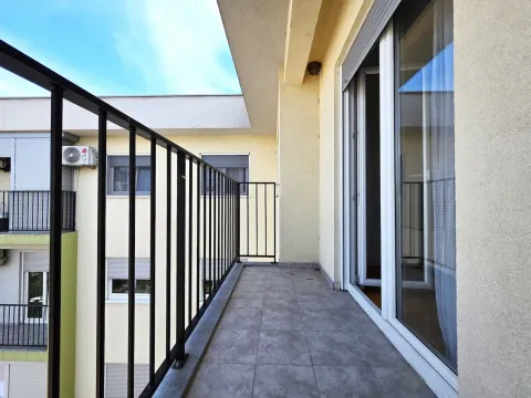 Rent, apartment, 41m², Pobrežje, Podgorica - image 10
