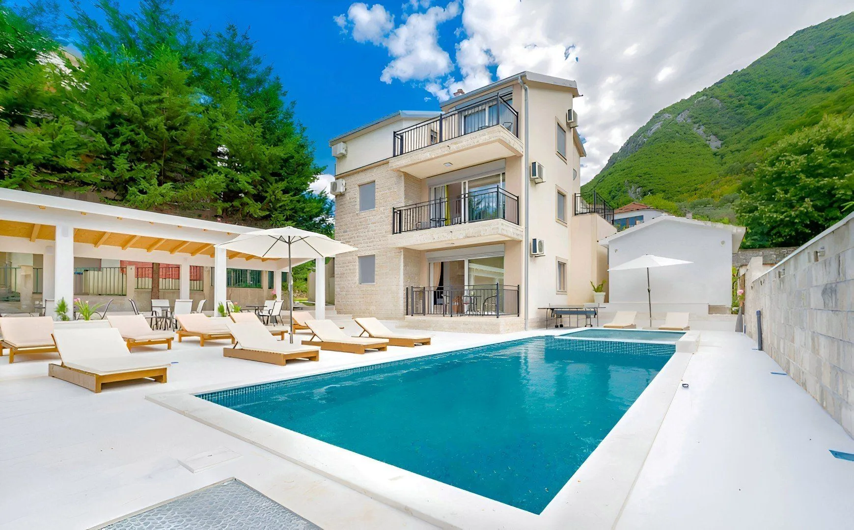 Prodaja, kuća, 240m², Stoliv, Kotor