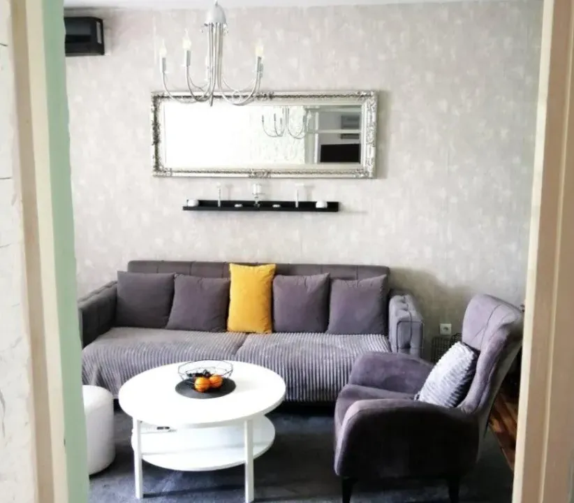 Izdavanje, dvosoban stan, 60m², Stara Varoš, Podgorica