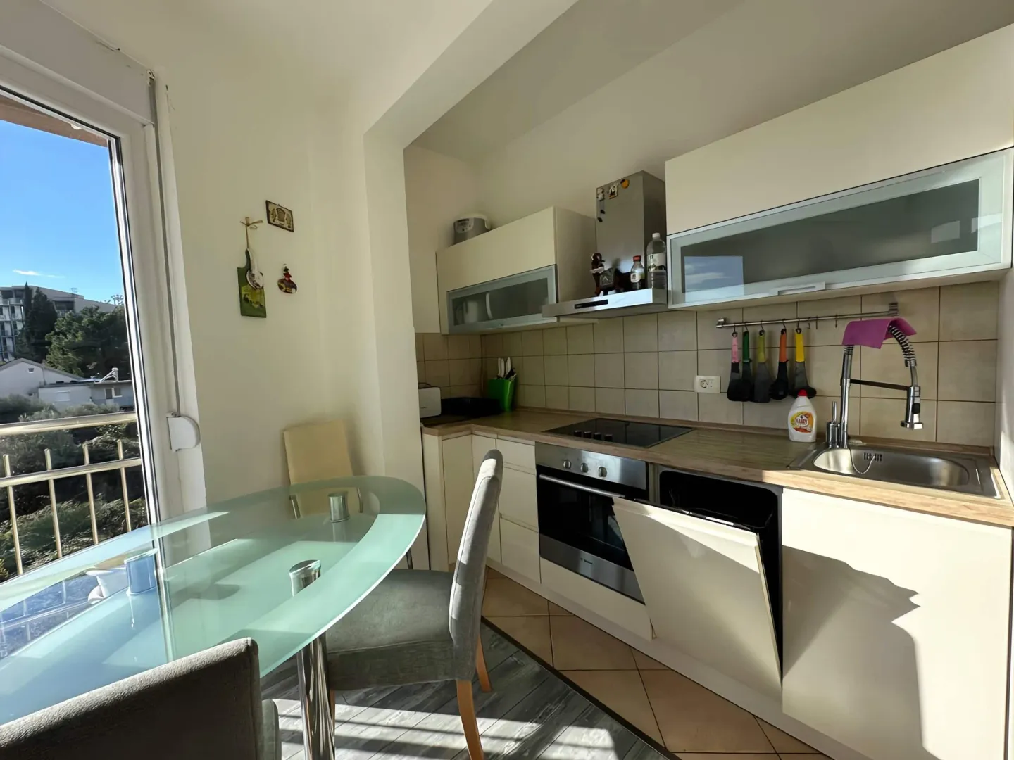 Sale, three bedroom apartment, 79m², Bečići, Budva