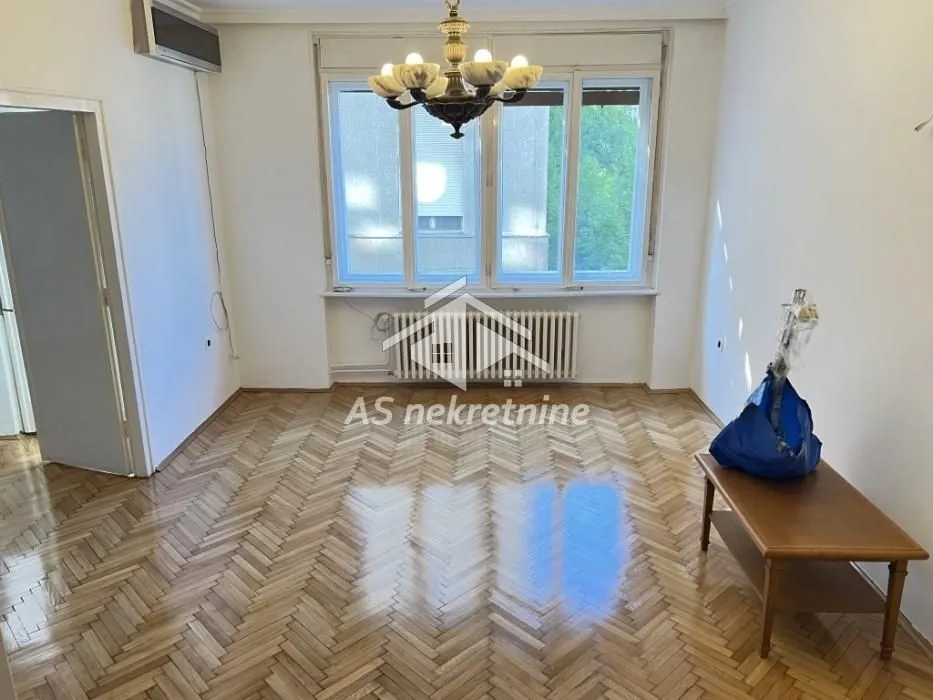 Izdavanje, trosoban stan, 66m², Stari Grad, Beograd