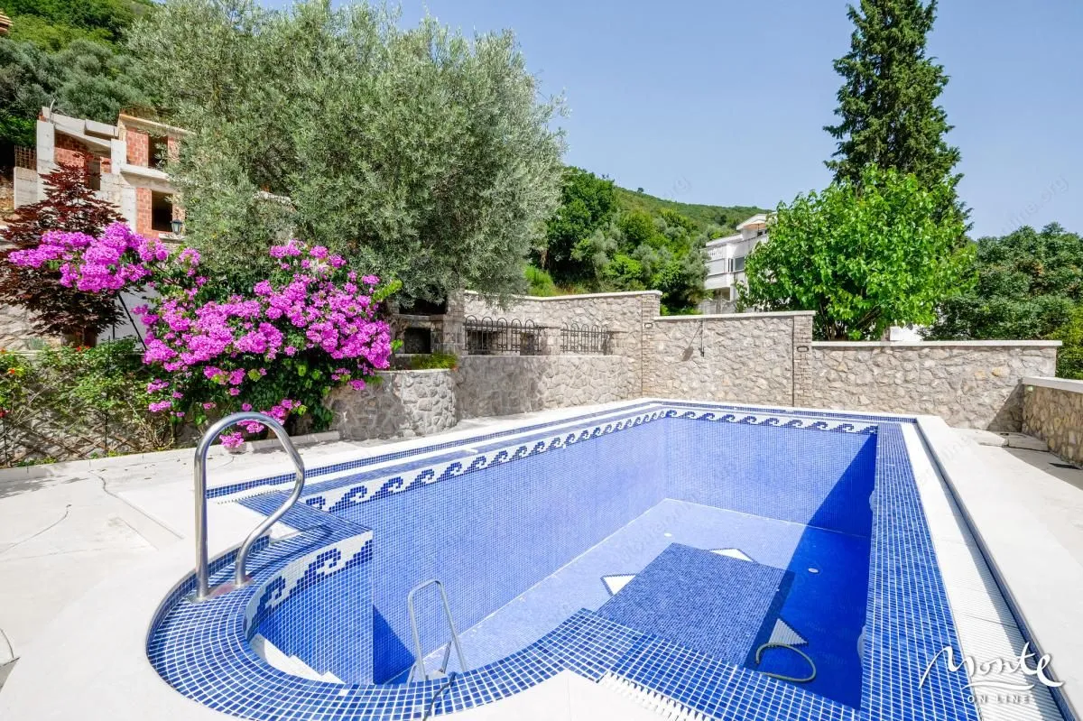 Sale, house, 560m², Petrovac, Budva