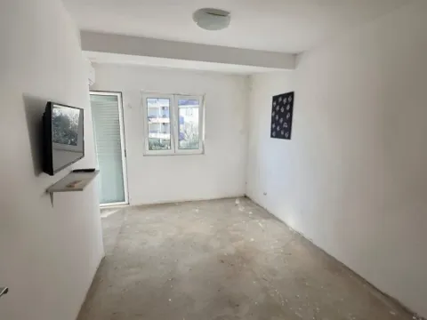 Prodaja, jednosoban stan, 19m², Bečići, Budva - image 1
