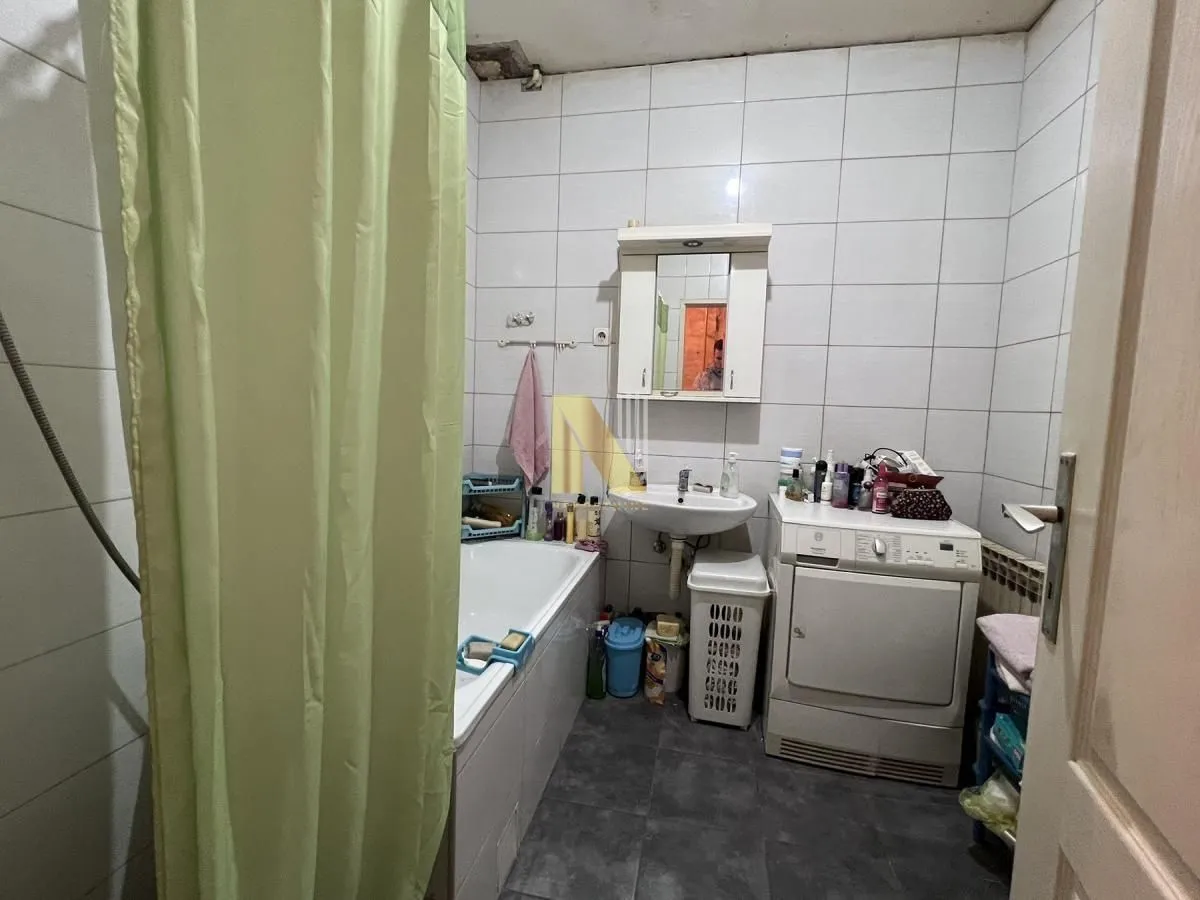 Prodaja, kuća, 330m², Veternik, Novi Sad Sve Podlokacije