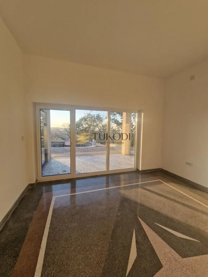 Prodaja, kuća, 550m², Sremska Kamenica, Petrovaradin