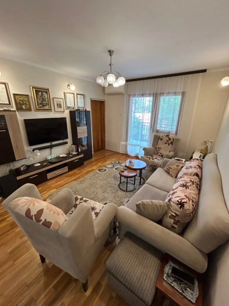 Prodaja, trosoban stan, 78m², Karaburma, Palilula Sve Podlokacije