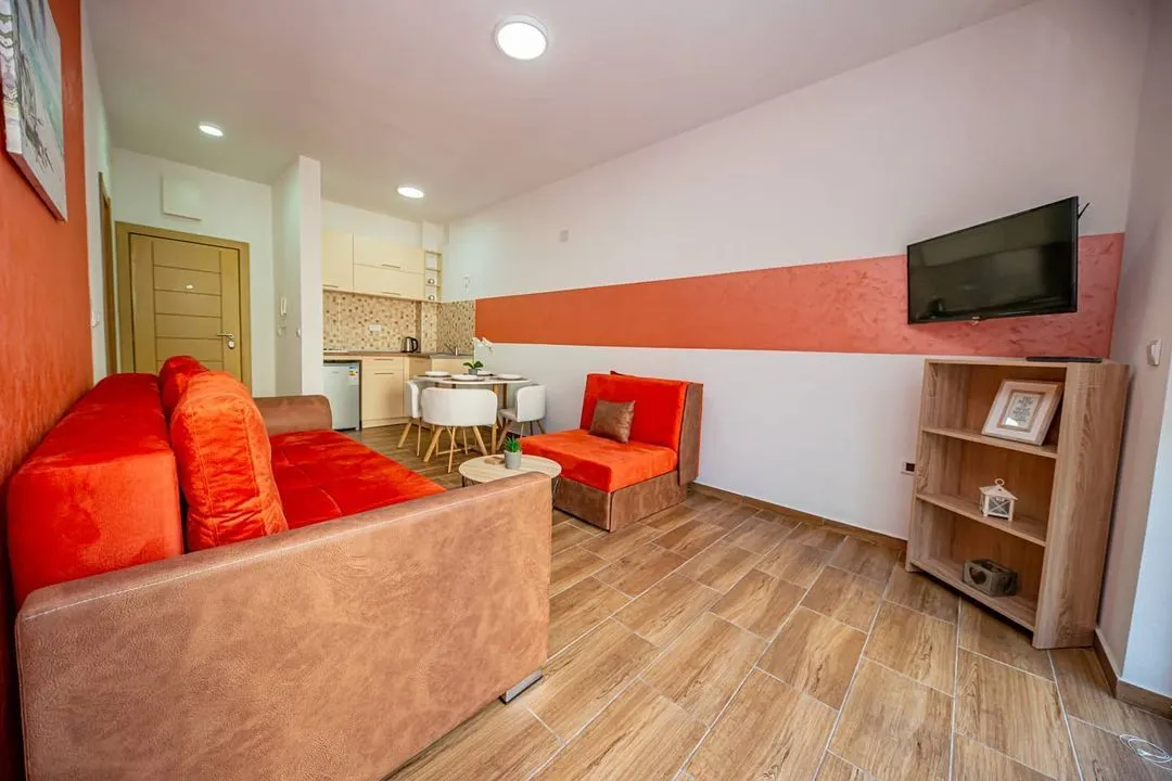Izdavanje, jednosoban stan, 38m², Sutomore, Bar