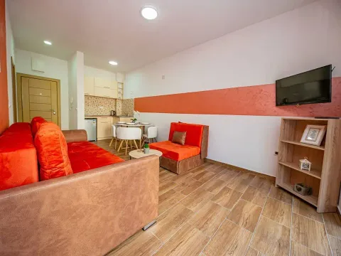 Rent, one bedroom apartment, 38m², Sutomore, Bar - image 3