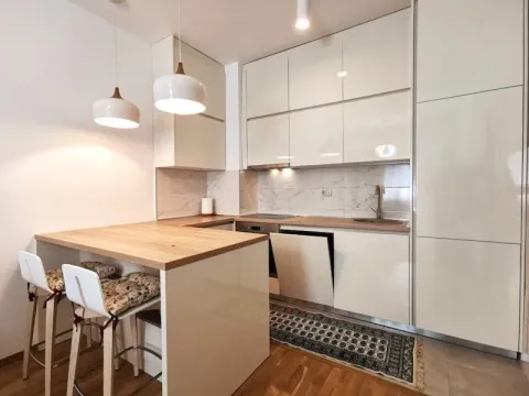 Rent, apartment, 44m², Blok 9, Podgorica - image 4