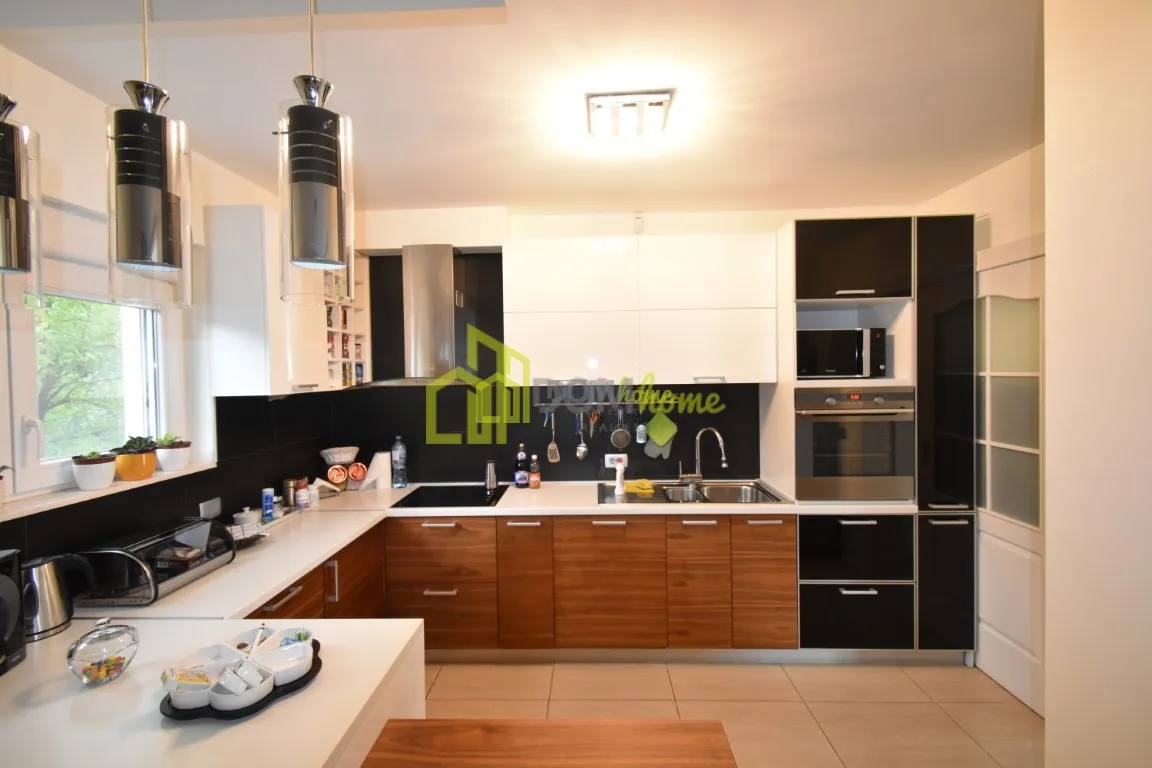 Prodaja, kuća, 212m², Donji Kokoti, Podgorica