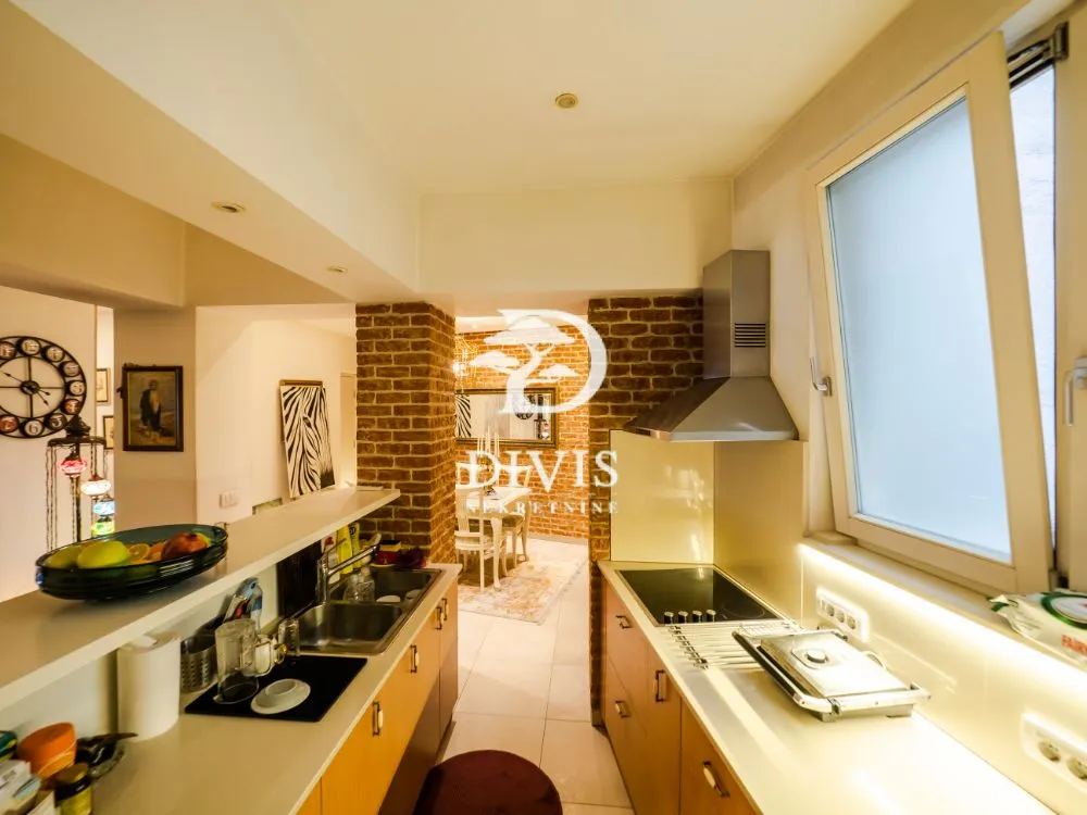 Prodaja, trosoban stan, 95m², Stari Grad, Beograd