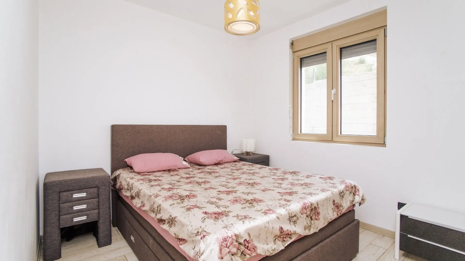 Rent, two bedroom apartment, 70m², Opatovo, Tivat