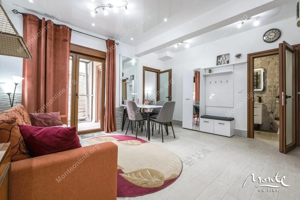 Prodaja, dvosoban stan, 77m², Tivat, Crna Gora