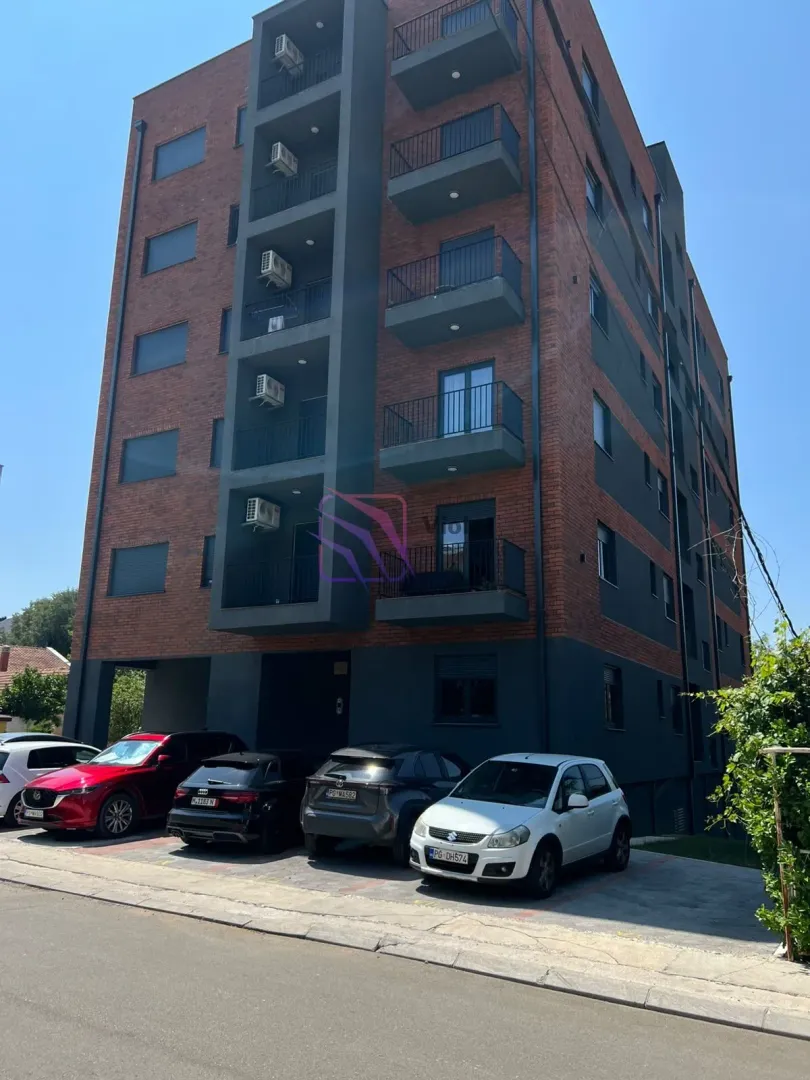 Prodaja, trosoban stan, 82m², Centar, Podgorica