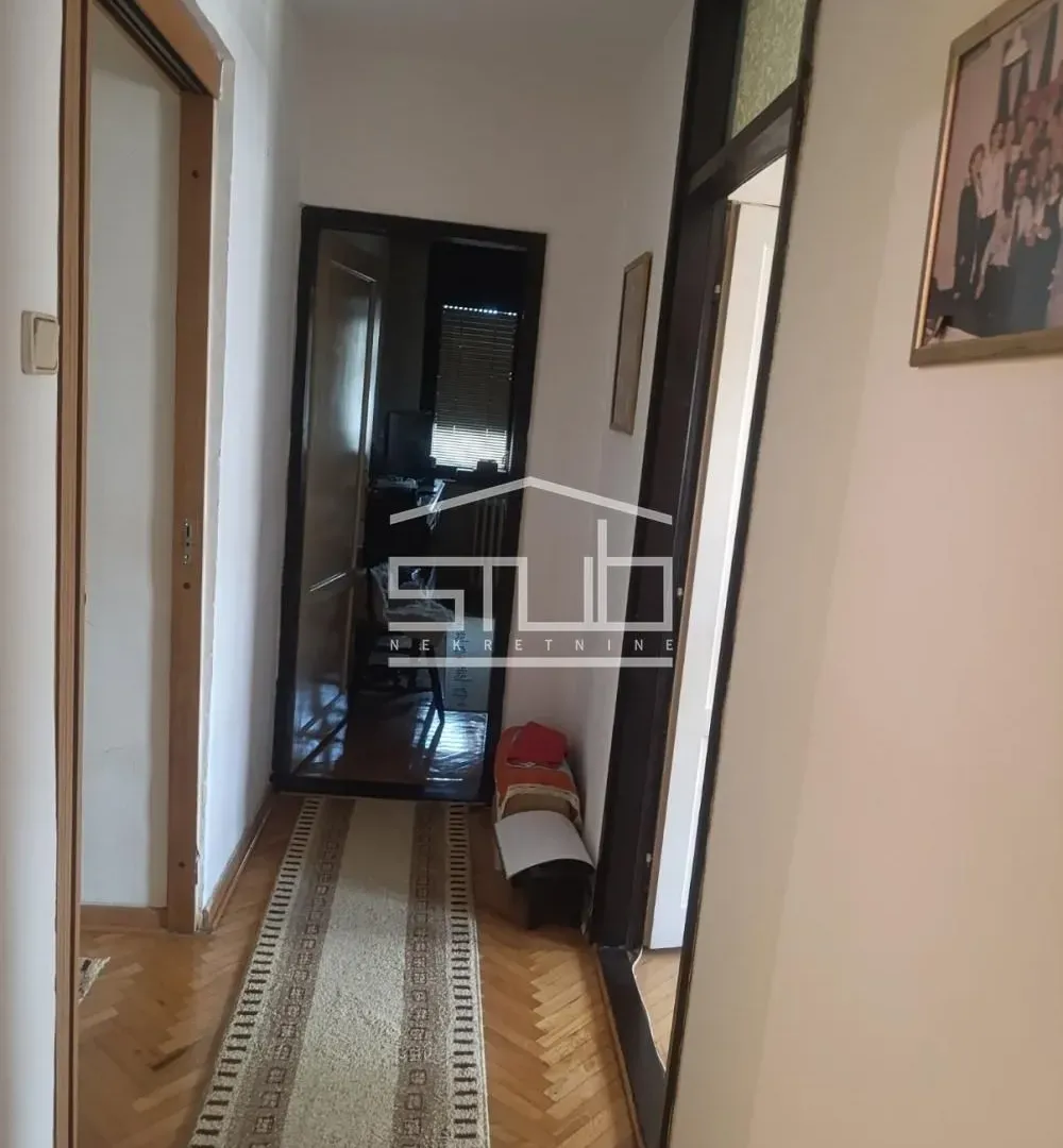 Prodaja, četvorosoban stan, 90m², Cerak, Beograd