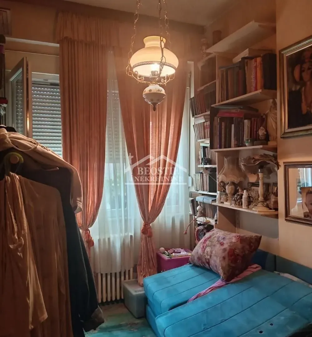 Sale, two bedroom apartment, 39m², Savski Venac, Beograd