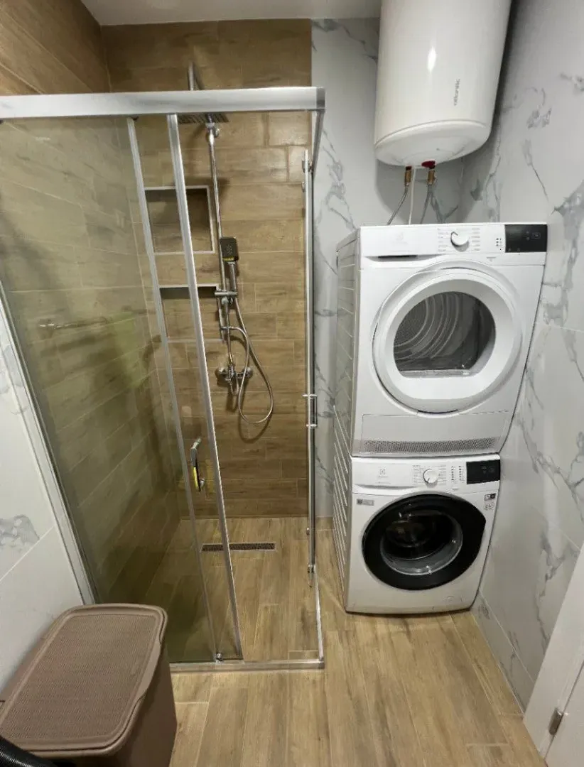 Izdavanje, jednosoban stan, 50m², Centar, Bar