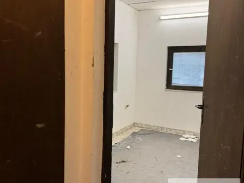 Izdavanje, poslovni prostor, 220m², Bezanijska Kosa 1, Bežanijska Kosa Sve Podlokacije - image 16