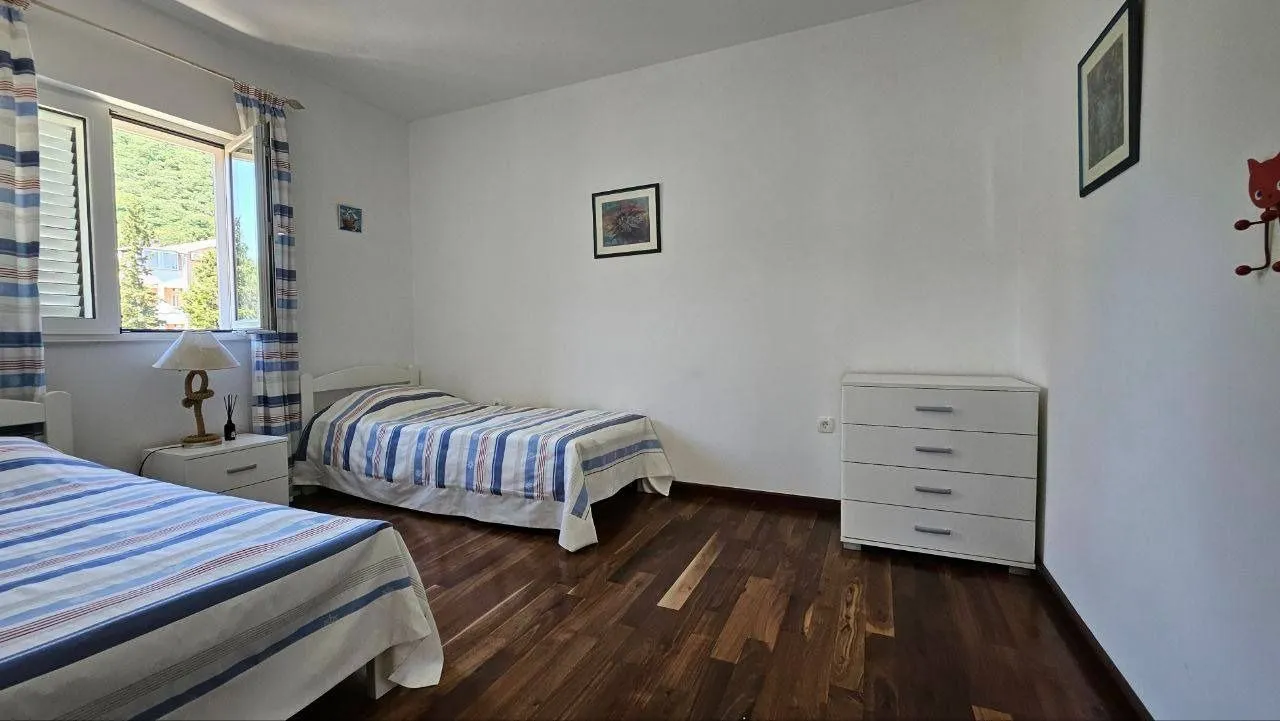 Prodaja, dvosoban stan, 90m², Donja Lastva, Tivat
