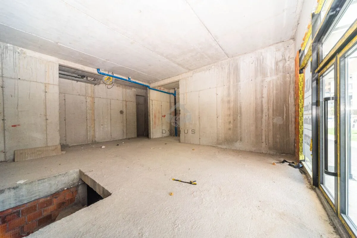 Rent, office space, 350m², Central Point, Podgorica