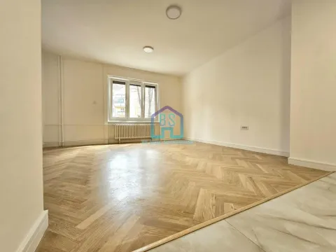 Prodaja, trosoban stan, 112m², Stari grad, Novi Sad - image 6