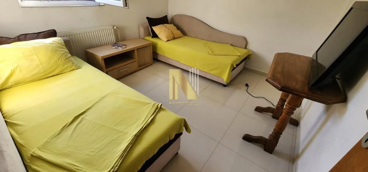 Izdavanje, trosoban stan, 65m², Petrovaradin, Novi Sad