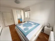 Izdavanje, četvorosoban stan, 98m², Savski Venac, Beograd - image 12