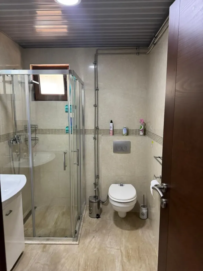 Izdavanje, jednosoban stan, 65m², Donja Lastva, Tivat