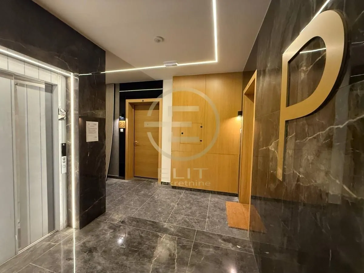 Prodaja, stan, 61m², Bulevar patrijarha Pavla, Novi Sad Sve Podlokacije