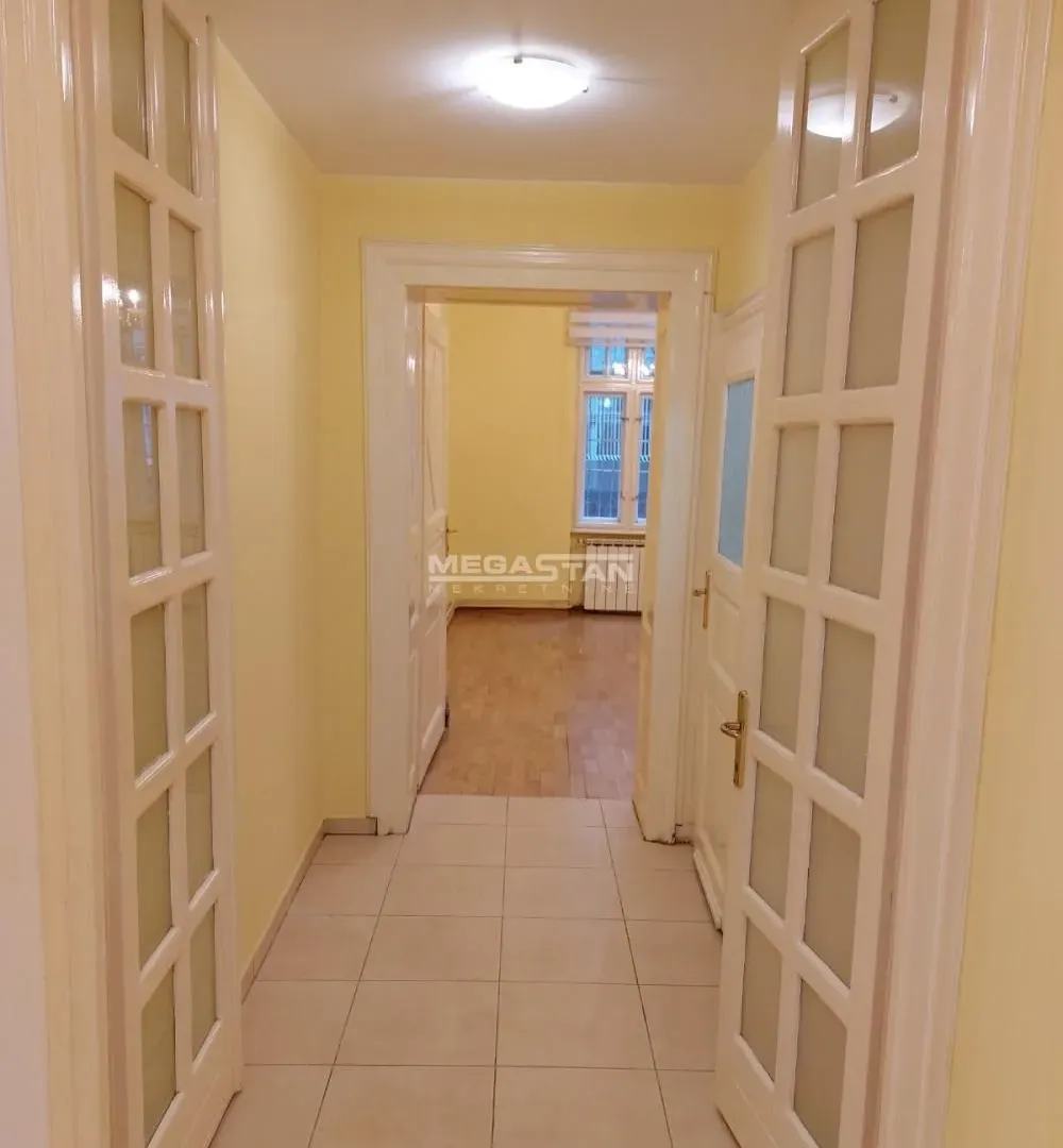 Rent, three bedroom apartment, 70m², Stari Grad, Beograd