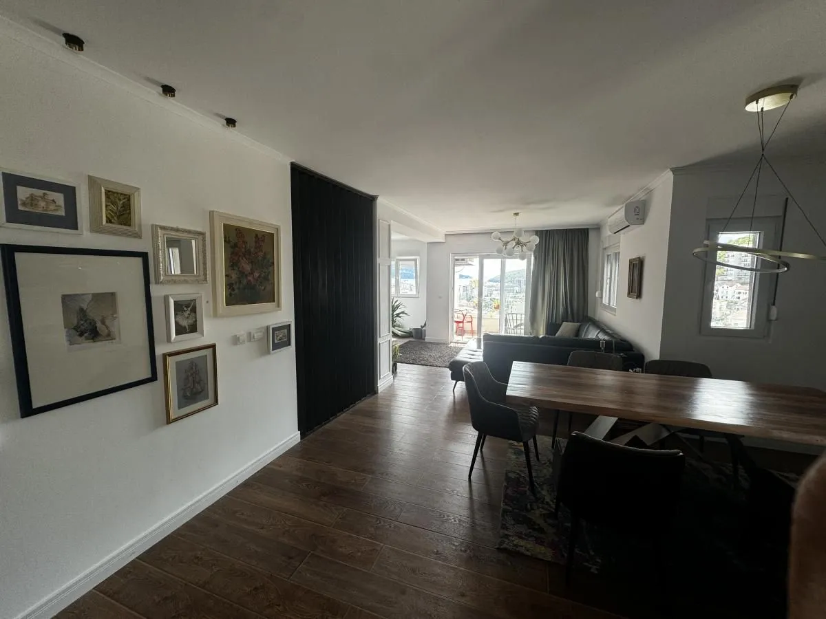 Prodaja, trosoban stan, 140m², Budva, Crna Gora