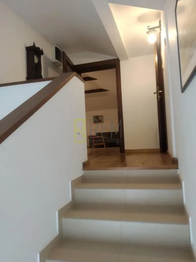 Rent, house, 190m², Tološi, Podgorica