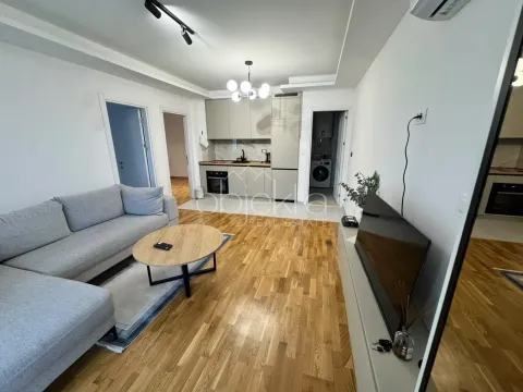 Rent, two bedroom apartment, 62m², Tivat, Crna Gora - image 2