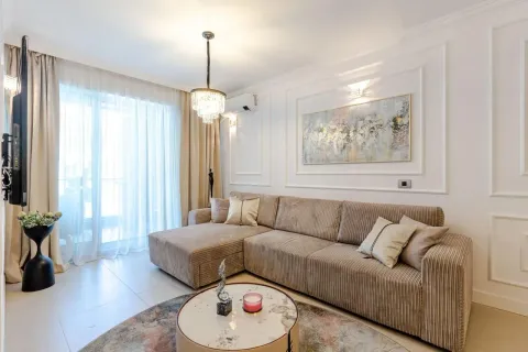 Rent, two bedroom apartment, 94m², Budva, Crna Gora - image 4