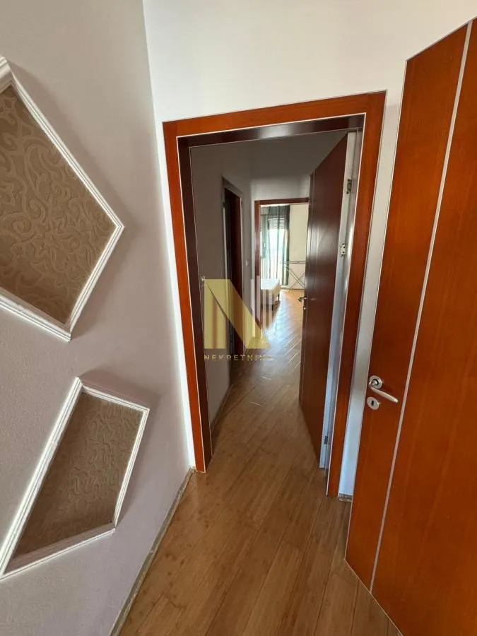 Izdavanje, dvosoban stan, 56m², Novi Sad, Srbija