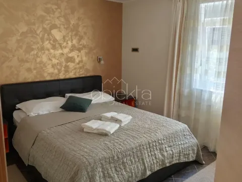 Izdavanje, stan, 95m², Kotor, Crna Gora - image 4