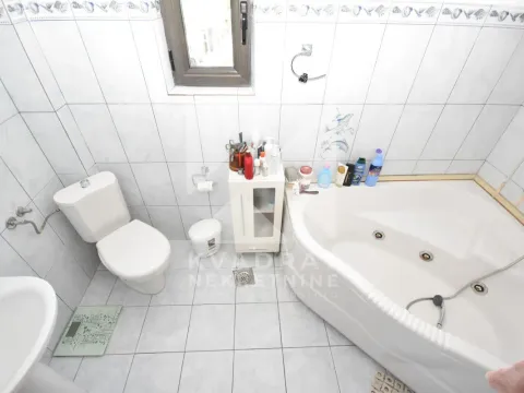 Prodaja, kuća, 320m², Murtovina, Podgorica - image 4