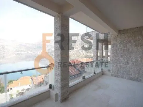 Prodaja, trosoban stan, 156m², Kotor, Crna Gora - image 13