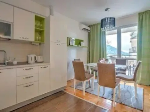 Sale, two bedroom apartment, 90m², Bečići, Budva - image 1