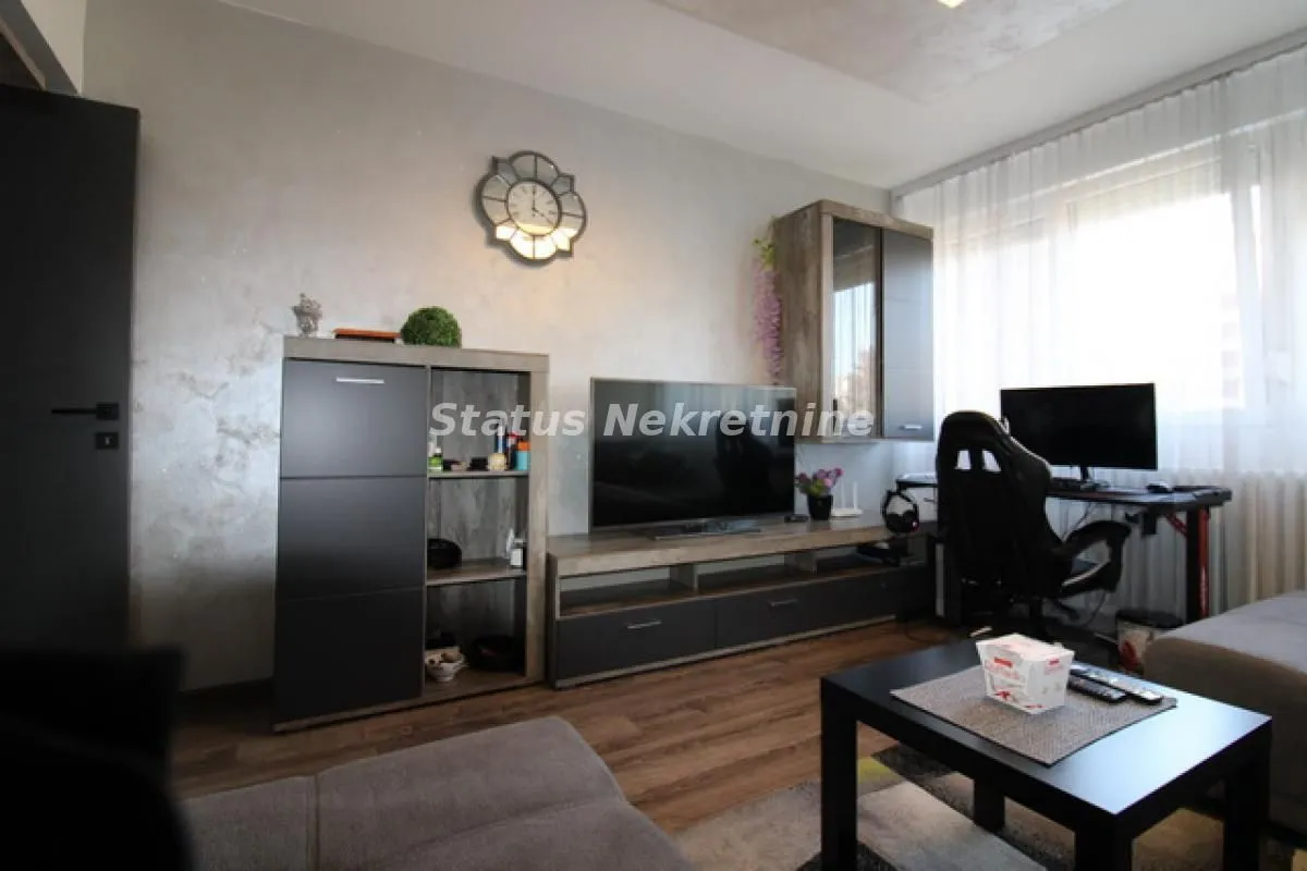 Prodaja, dvosoban stan, 63m², Bulevar Oslobodjenja, Novi Sad Sve Podlokacije