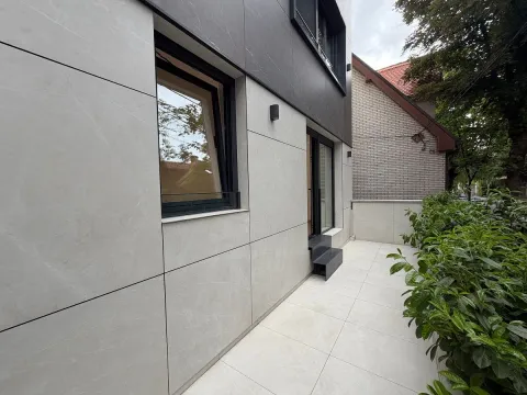 Izdavanje, poslovni prostor, 55m², Crveni Krst, Beograd - image 11