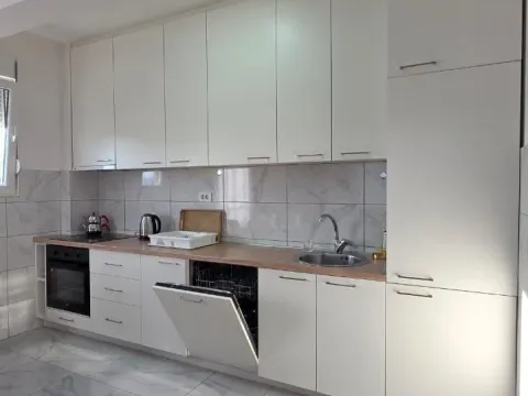 Sale, two bedroom apartment, 70m², 1 maj, Podgorica - image 2