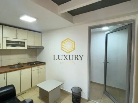 Izdavanje, poslovni prostor, 140m², Preko Morače, Podgorica - image 7