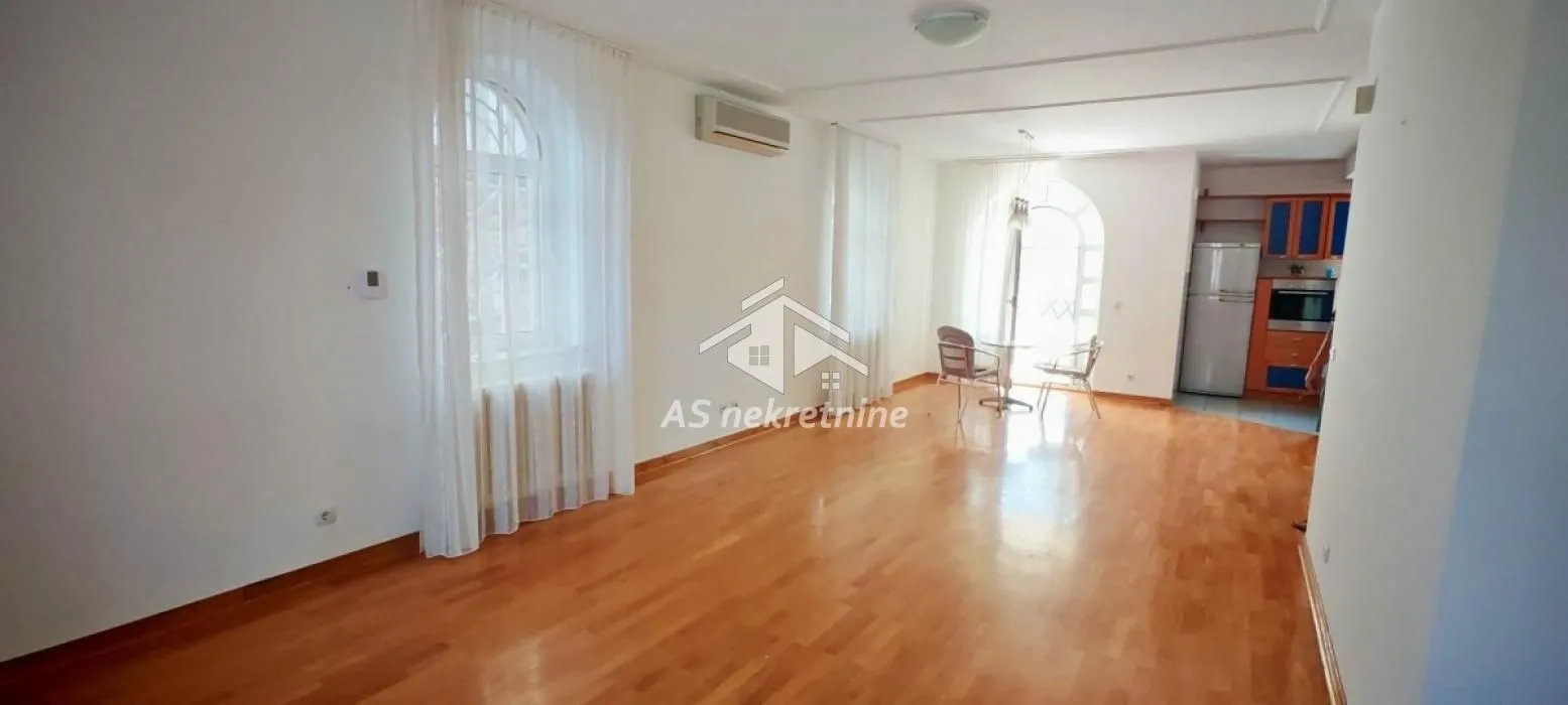 Rent, four bedroom apartment, 150m², Savski Venac, Beograd