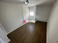 Prodaja, trosoban stan, 74m², Pobrežje, Podgorica - image 5