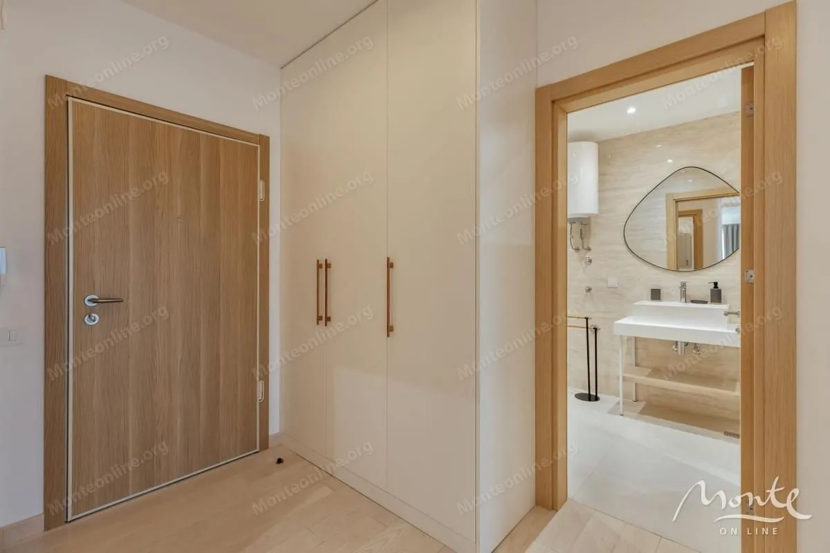 Prodaja, jednosoban stan, 65m², Herceg Novi, Crna Gora
